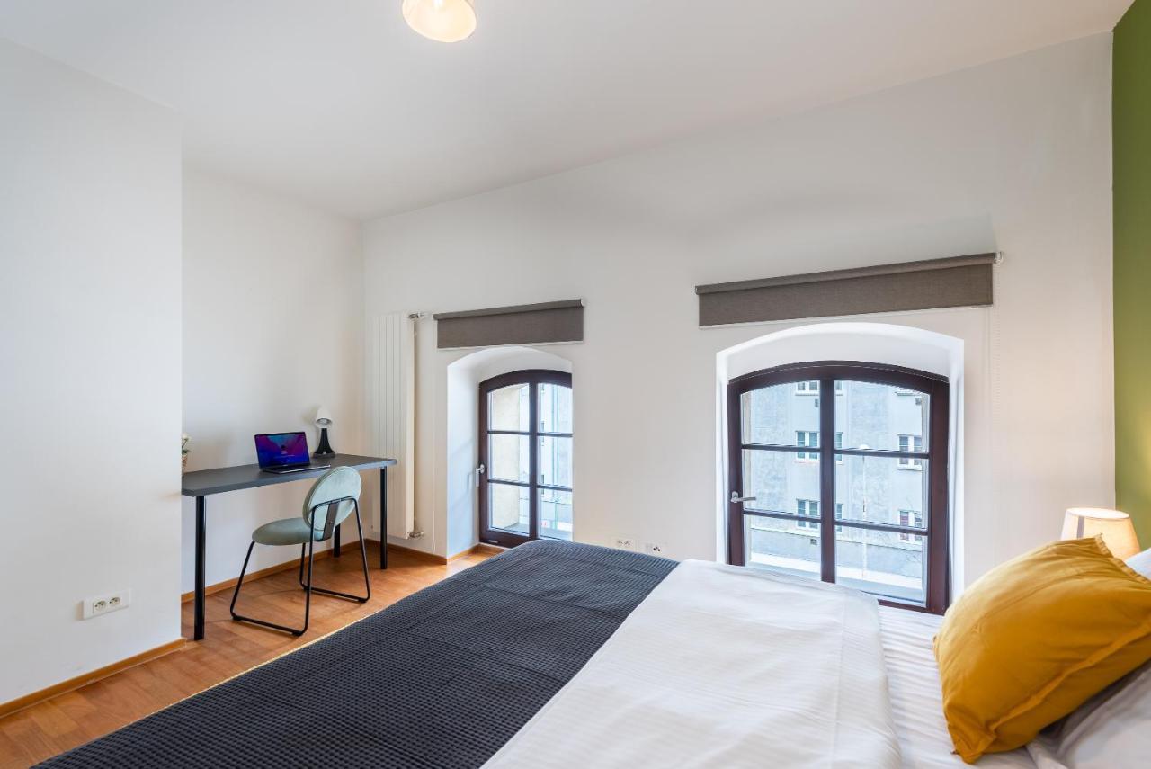 Apartment With Balcony And Parking Near The Prague Museum エクステリア 写真