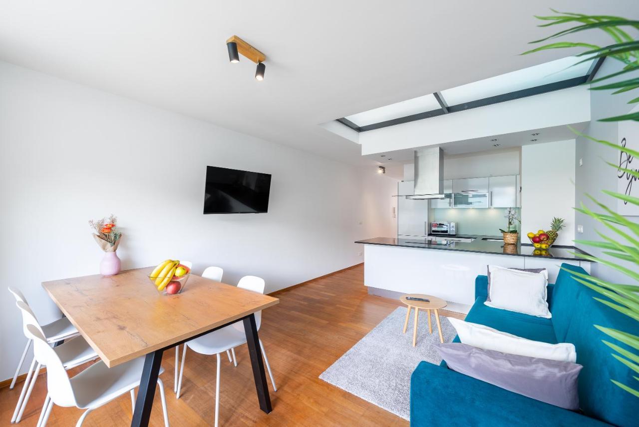 Apartment With Balcony And Parking Near The Prague Museum エクステリア 写真