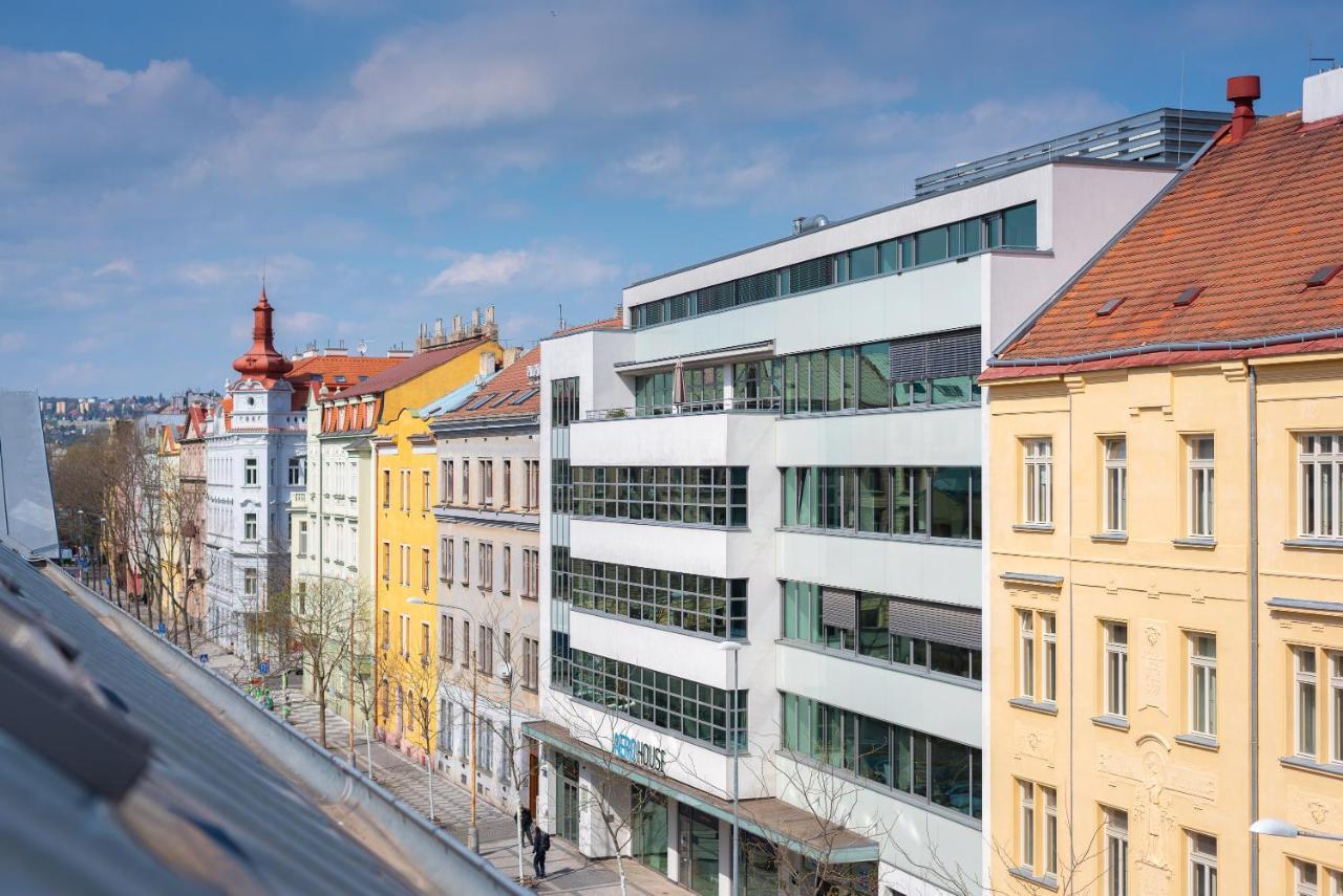 Apartment With Balcony And Parking Near The Prague Museum エクステリア 写真