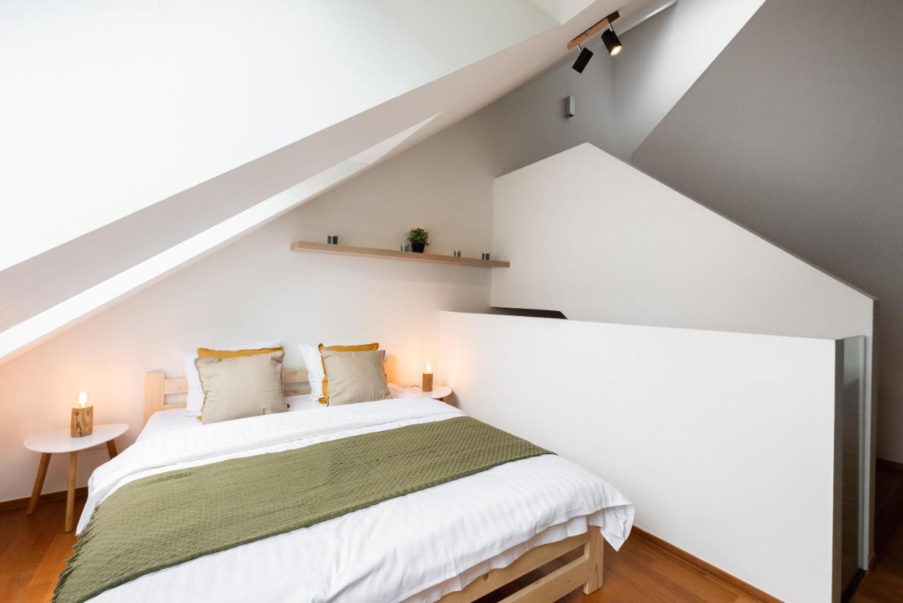 Apartment With Balcony And Parking Near The Prague Museum エクステリア 写真