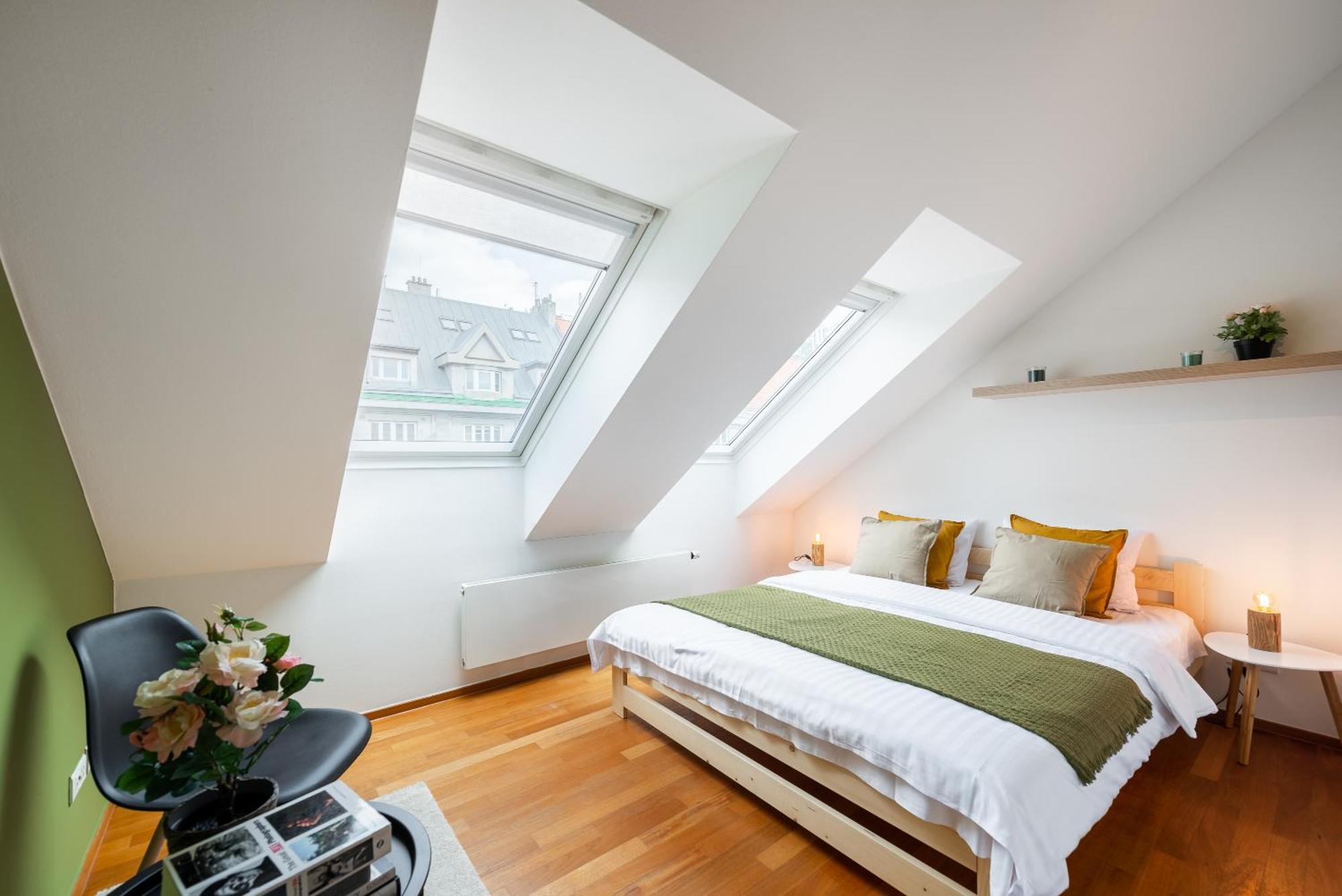 Apartment With Balcony And Parking Near The Prague Museum エクステリア 写真