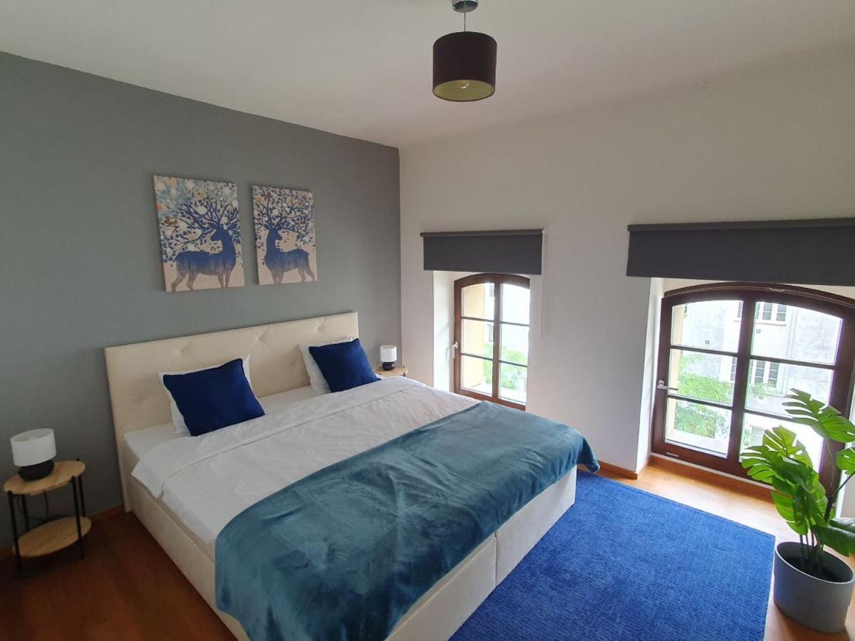 Apartment With Balcony And Parking Near The Prague Museum エクステリア 写真
